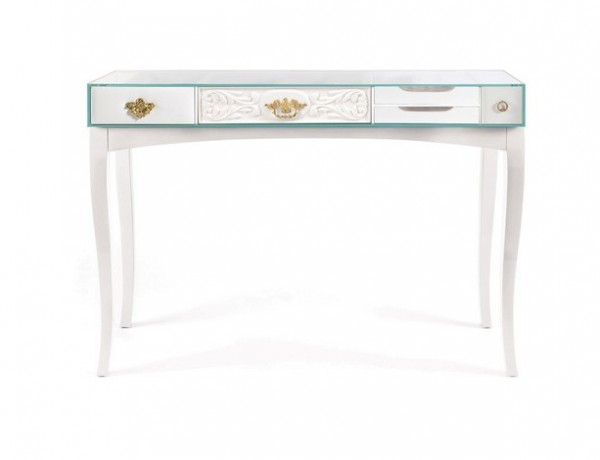 White Console Table for a Living room Design (5)