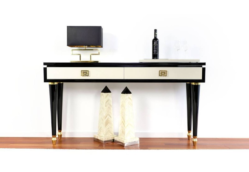 10 Unique Console Tables For Your Entryway